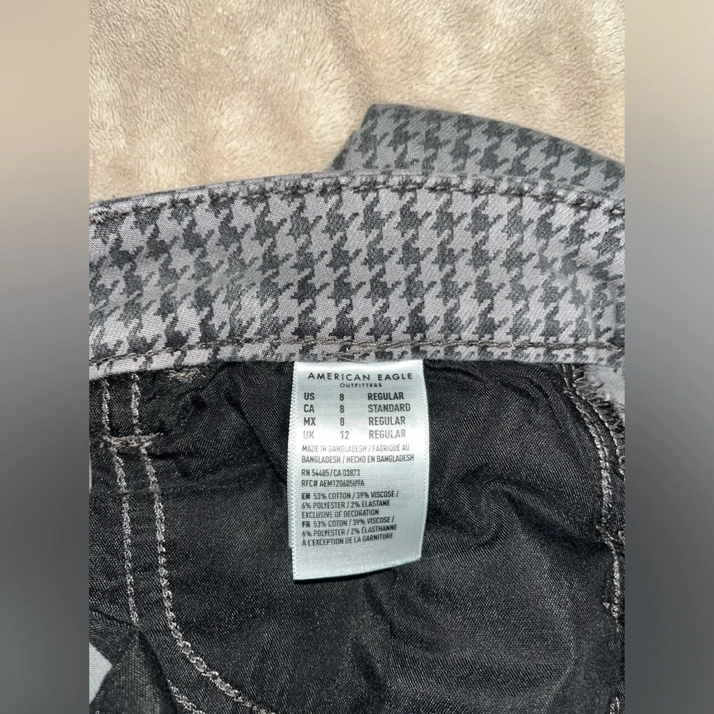 American Eagle Women’s Curvy Super High Rise Legging Size 8 Houndstooth Pattern.
